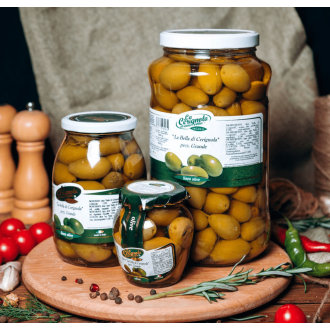 Оливки зеленые большого размера с косточкой  "La Cerignola"